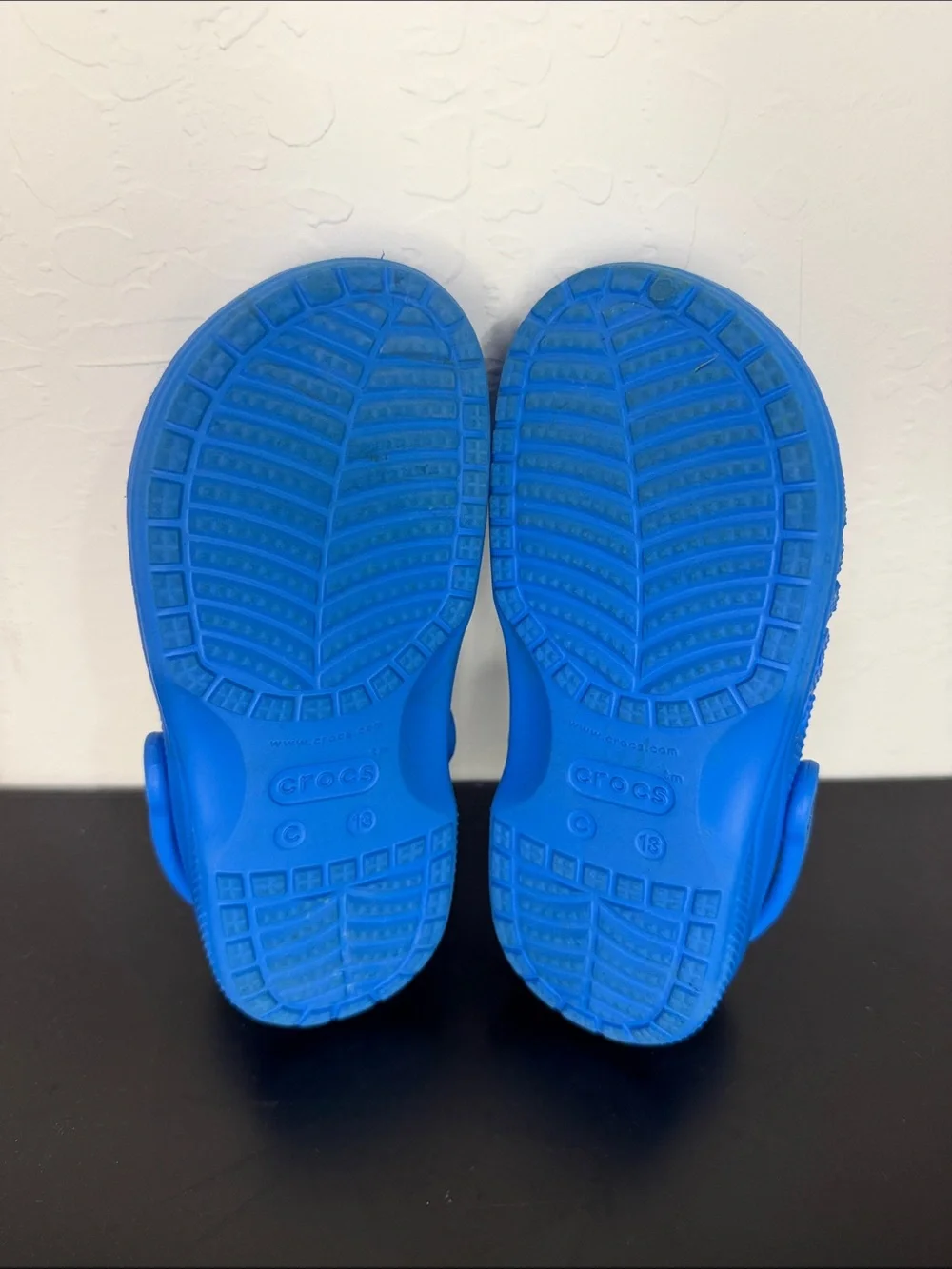 Like New CROCS Kids Classic Clog in Royal Blue Sz 13